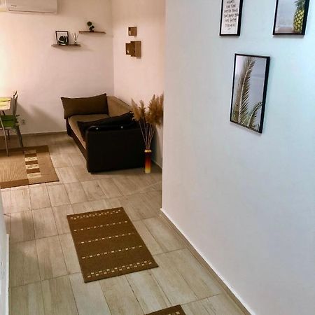City Break Maya Apartment Oradea Bagian luar foto