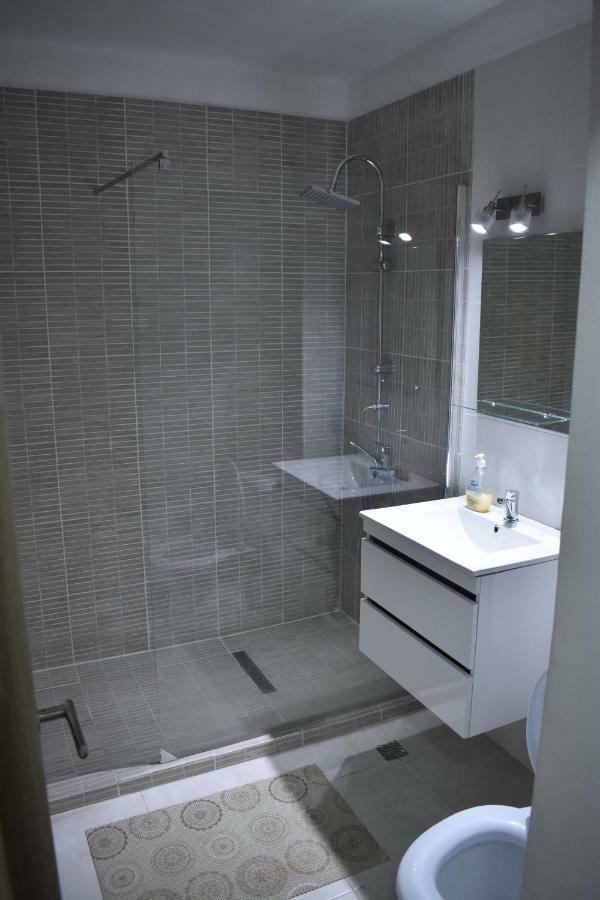 City Break Maya Apartment Oradea Bagian luar foto