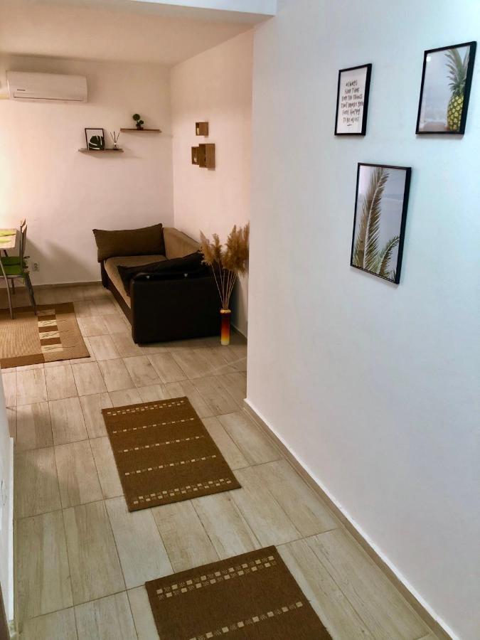 City Break Maya Apartment Oradea Bagian luar foto