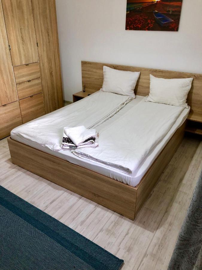 City Break Maya Apartment Oradea Bagian luar foto